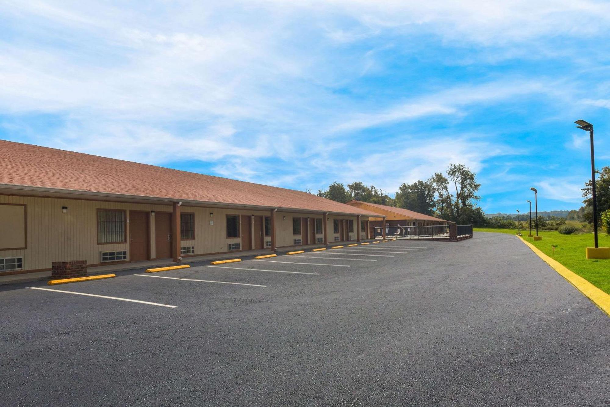 Econolodge Cornersville Esterno foto